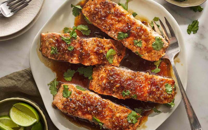 Cá hồi phi lê chiên nước mắm Cá hồi phi lê chiên nước mắm