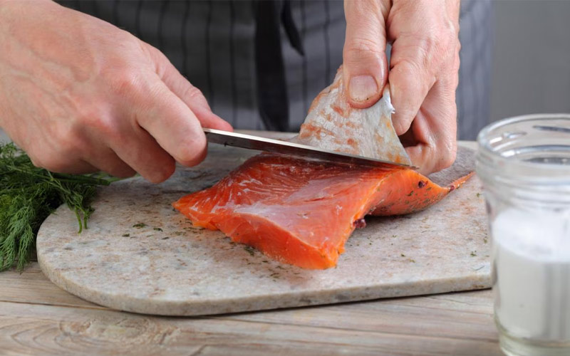 Không nên ăn quá nhiều da cá hồi Không nên ăn quá nhiều da cá hồi