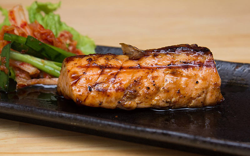 Bụng cá hồi nướng