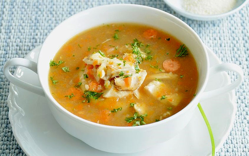 Cách nấu súp cá hồi rau củ